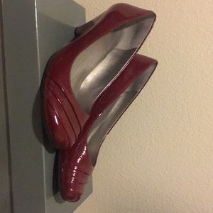 Me too Bordeaux leather heel